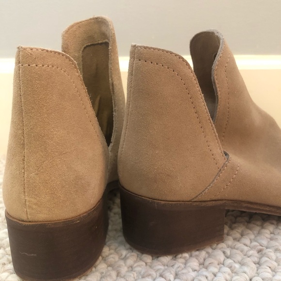 Matisse suede booties in a tan color with brown heel. Only worn ONCE. - Picture 4 of 5